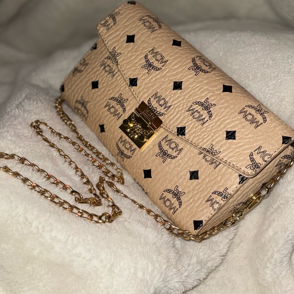 MCM Tracy Crossbody Bag (MED)